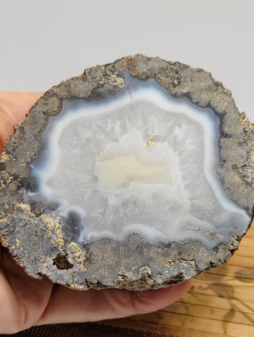Pretty Geode 3.5" - Picture 2 of 11
